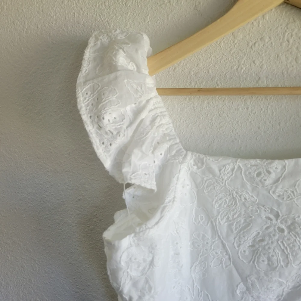 Sofia Jeans By Sofia Vergara White Eyelet Floral Ruffle Sleeve Top Womens XL - Picture 6 of 9